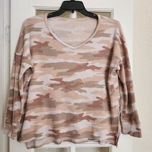 American Eagle Women's Pink Camo Thermal Waffle Knit Long Sleeve Top Small
